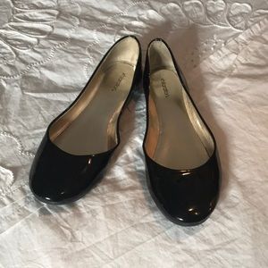 Black patent flats